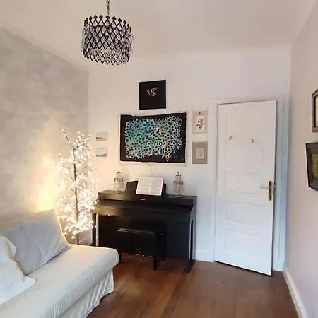 Your Big In Quiet Near Services And Metro Porto