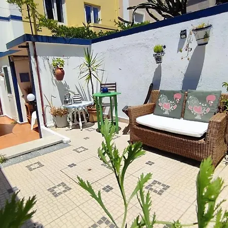 Your Big In Quiet Near Services And Metro Casa de Férias Porto